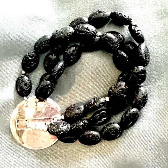 Silpada Vintage.925 Sterling Silver Black Lava Bracelet Gorgeous Closure Detail - Picture 4 of 7